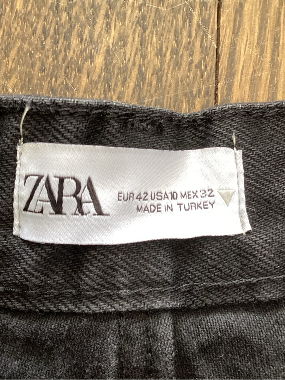 Zara Black Denim High-Rise Wide Leg Full Length Jeans Raw Hem Size 10 - Picture 8 of 13